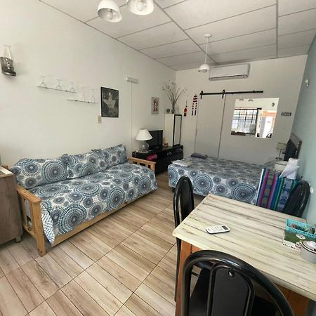 Ezeiza 1 Nuestro Lugar A 15 Minutos Del Aeropuerto Tranfer Opcional Desde Y Al Aeropuerto De Ezeiza Las 24 Horas Pet Friendly Dış mekan fotoğraf