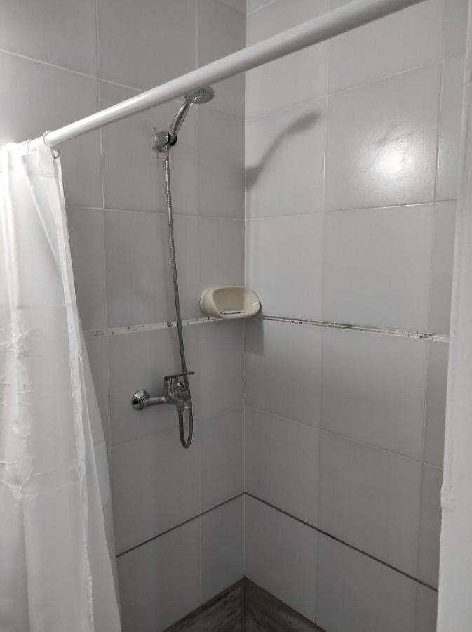 Ezeiza 1 Nuestro Lugar A 15 Minutos Del Aeropuerto Tranfer Opcional Desde Y Al Aeropuerto De Ezeiza Las 24 Horas Pet Friendly Dış mekan fotoğraf