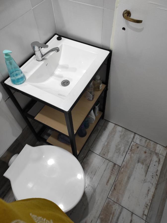Ezeiza 1 Nuestro Lugar A 15 Minutos Del Aeropuerto Tranfer Opcional Desde Y Al Aeropuerto De Ezeiza Las 24 Horas Pet Friendly Dış mekan fotoğraf