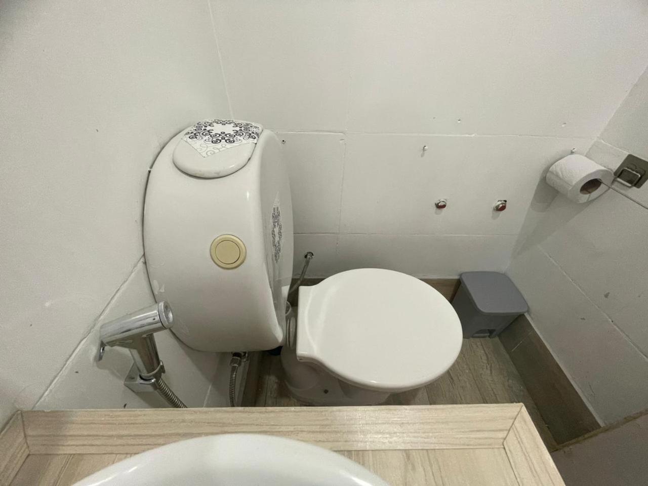 Ezeiza 1 Nuestro Lugar A 15 Minutos Del Aeropuerto Tranfer Opcional Desde Y Al Aeropuerto De Ezeiza Las 24 Horas Pet Friendly Dış mekan fotoğraf